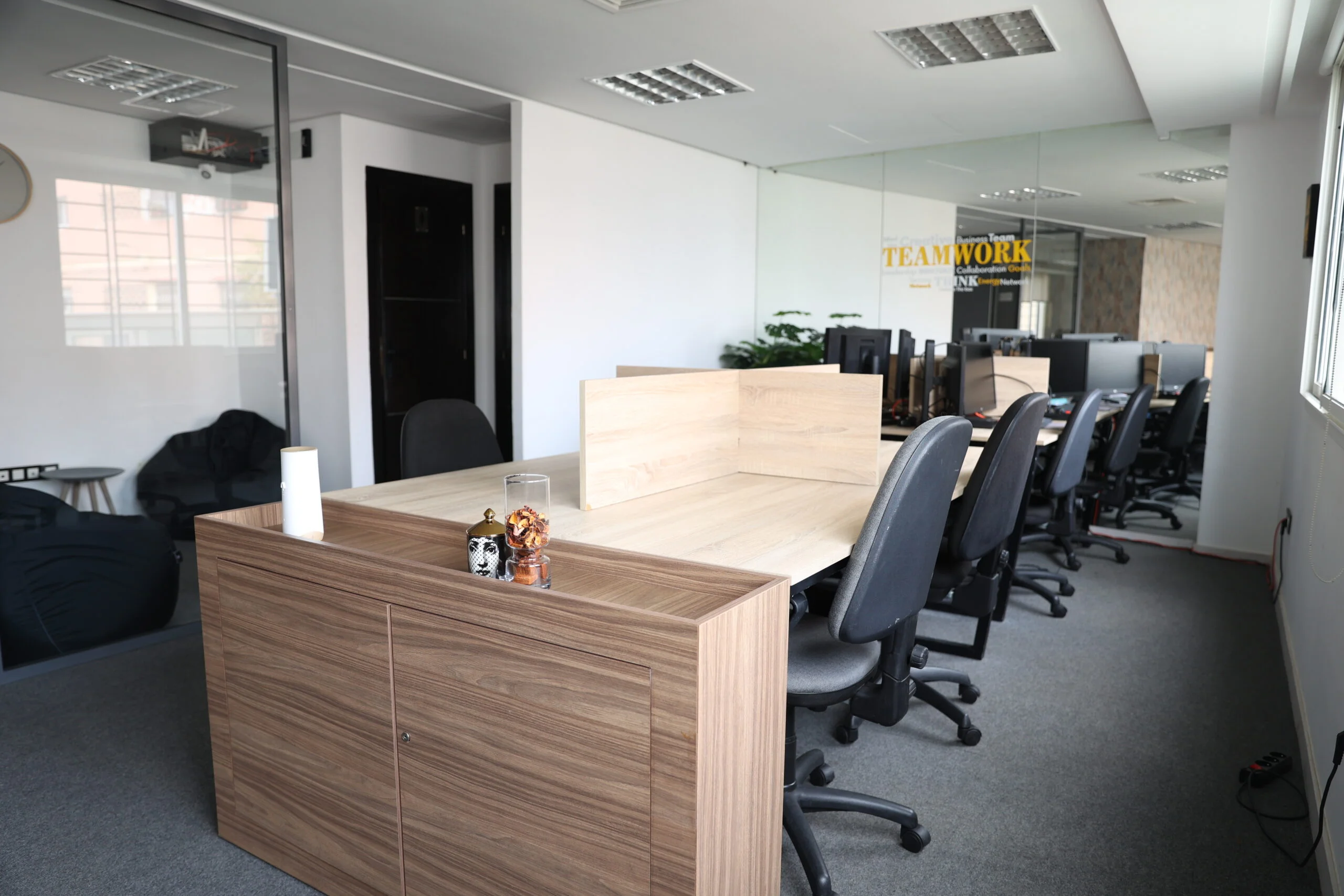 bureau-open-space-rabat Coworking à Rabat - Forfait journalier pour freelances et entrepreneurs